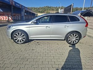 Volvo XC60 2.4 Diesel 230 CP 4x4 Automată Euro 6 - imagine 2