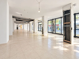 Spațiu Comercial Ultracentral | Trafic Intens | Poziție Premium - imagine 3