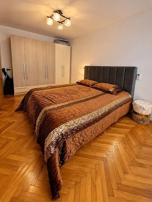 Apartament cu 3 camere decomandat parter inalt zona Girocului aproape de Spitalul Judetean centrala  - imagine 7