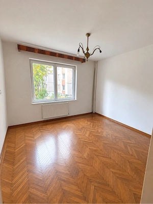 De vanzare apartament 3 camere, 2 bai str. Sarguintei - imagine 2