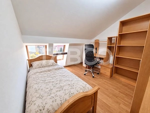 Apartament de vanzare 4 camere mansarda Vasile Aaron Sibiu - imagine 5