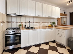 Apartament de vanzare 4 camere mansarda Vasile Aaron Sibiu - imagine 4
