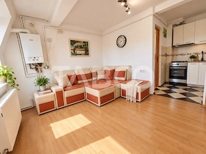 Apartament de vanzare 4 camere mansarda Vasile Aaron Sibiu - imagine 3