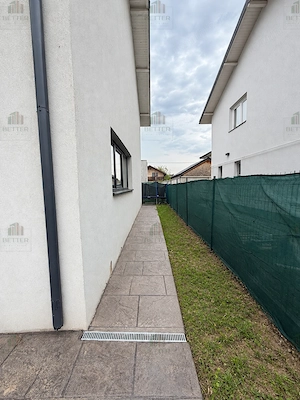 Casă nouă cu 4 camere, 3 băi   dormitor matrimonial cu baie proprie - imagine 2