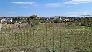 Vand teren intravilan 15 ari, imprejmuit cu gard din plasa,in Dragomirna, cu vedere la Manastire - imagine 2