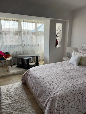 Apartament 3 camere decomandat Obcini, zona excelenta, la cheie - imagine 9