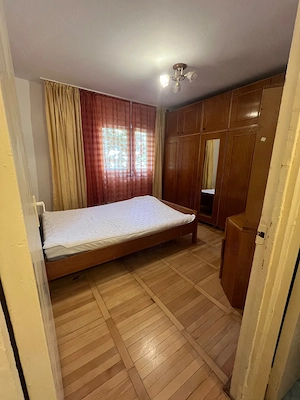 Închiriez apartament cu trei camere  - imagine 4