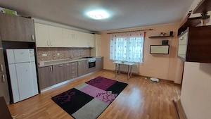 Apartament 3 camere decomandate Selimbar - imagine 1