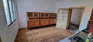 Casă cu PERSONALITATE, curte GENEROASĂ şi potenţial MARE    Beiuş, str. Alexandru Ioan Cuza - imagine 6