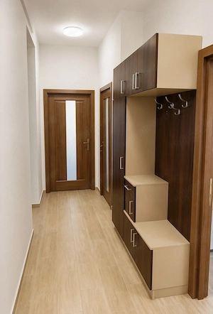 Apartament 3 Camere Decomandat Ultracentral 2 Locuri De Parcare Etajul 1 Zona Punctele Cardinale  - imagine 2