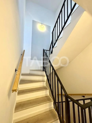 Casa cu 4 camere la cheie terasa panoramica si curte in Floresti - imagine 12