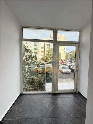 SPATIU COMERCIAL DE INCHIRIAT | ZONA DECEBAL | ORADEA - imagine 4