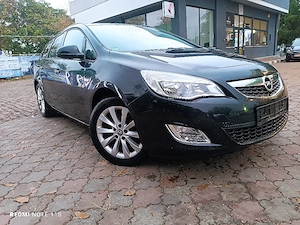Opel Astra J - imagine 3