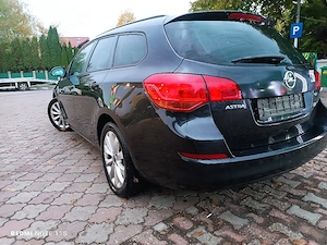 Opel Astra J - imagine 6