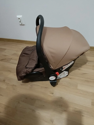 Vând cărucior 3 in 1 foarte puțin folosit.