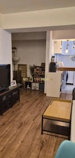 2 Camere de vanzare | Vitan-Barzesti | Parcare | Centrala | Renovat