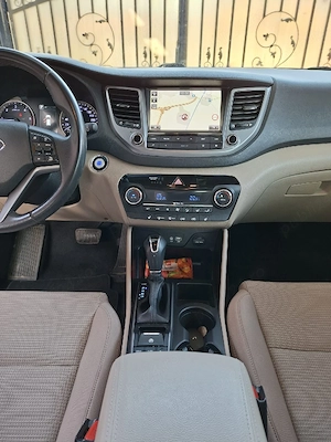 vand Hyundai Tucson - imagine 5