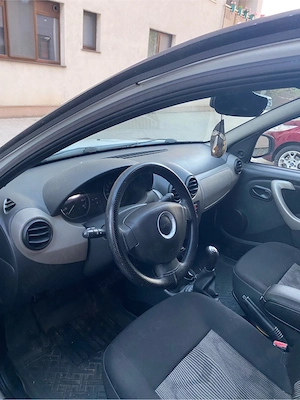 Vand Dacia Sandero unic proprietar - imagine 2