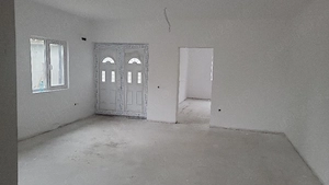 casa cu 3 camere in lumina direct propietar  - imagine 4