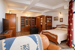 Apartament in vila, panorama spectaculoasa asupra Brasovului, parcare, Centrul Istoric - imagine 2