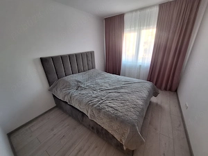 Gata de mutat-Lipovei-3 camere.Decomandat, etaj 3, renovat, bloc izolat, centrala, 2 bacoane inchise - imagine 11