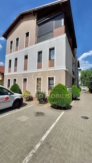  APARTAMENT CU 3 CAMERE, TERASĂ ȘI PARCARE PROPRIE
