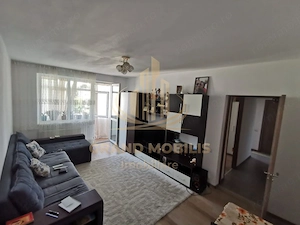 Vând apartament cu trei camere confort 1