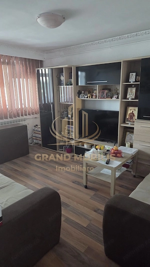 Vand Apartament două camere confort unu
