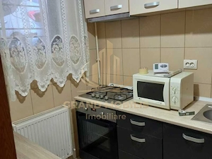 Apartament de vânzare, 2 camere decomandat – Ozana / Trapezului