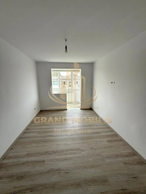 Apartament modern 3 camere, 2 băi, balcon și boxă – Zona Șagului