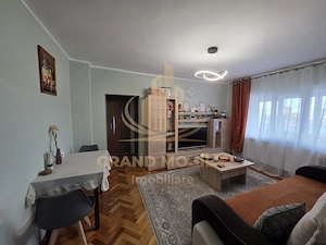 Apartament 3 camere de vânzare – Gheorghe Lazăr