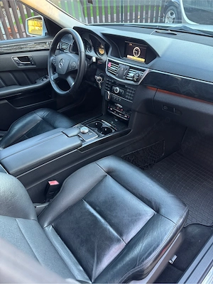Mercedes E Class e220 170cp 7g tronic w212 - imagine 4
