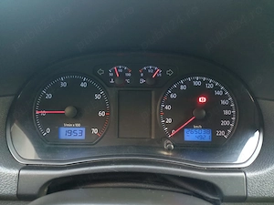 Volkswagen Polo 1.2 Attractive - imagine 10