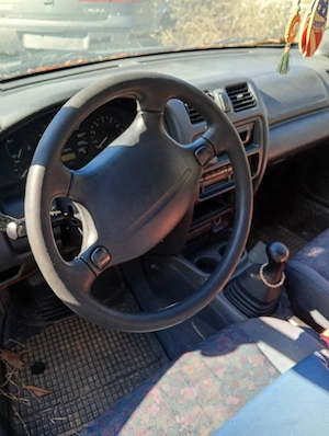 vînd Mazda 1,5 benzina - imagine 3