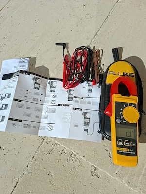 Fluke 325 cleste de curent TRMS CAT IV 300V, CAT III 600 V