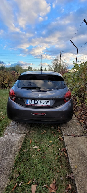 Peugeot 208 benzină 2018 - imagine 4