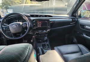 Toyota Hilux Invincible 2.8   2022 - imagine 3