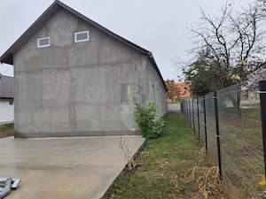 Proprietate cu potential investitional in Pischia  190 mp utili, teren 1000 mp - imagine 12
