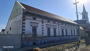 Casă 4 camere cu arhitectură istorică și farmec aparte in Nadlac - imagine 2