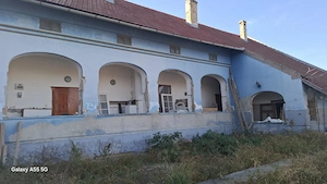 Casă 4 camere cu arhitectură istorică și farmec aparte in Nadlac - imagine 13