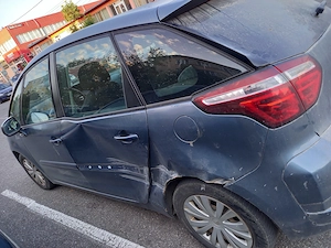 Vând  citroen c4 picasso EUR 5 diesel  - imagine 3