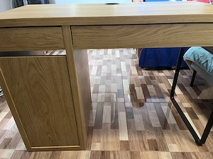 birou de la ikea in stare foarte buna