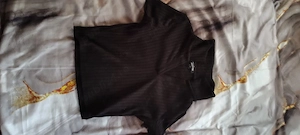 tricou pe buric 