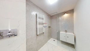 Casă / Vilă cu 15 camere de vânzare în zona Brebina - imagine 20