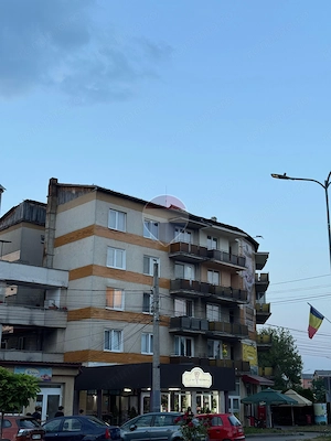 Apartament cu 3 camere de vânzare - imagine 16