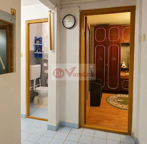 De vanzare apartament cu 2 camere, decomandat – Micro 19, parter, 46.500 E - imagine 6