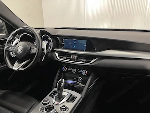 Alfa Romeo Stelvio - imagine 8