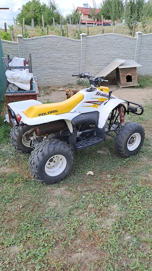 Vand atv polaris 250cc in stare foarte buna merge foarte bine 