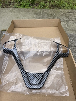 Ornament volan Ford Fiesta / Focus / Ecosport, aspect carbon, nou - imagine 3