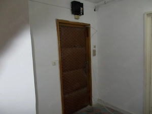 Apartament 2 camere decomandat, de renovat, Timisoara, Sagului, et.2 10 - imagine 2